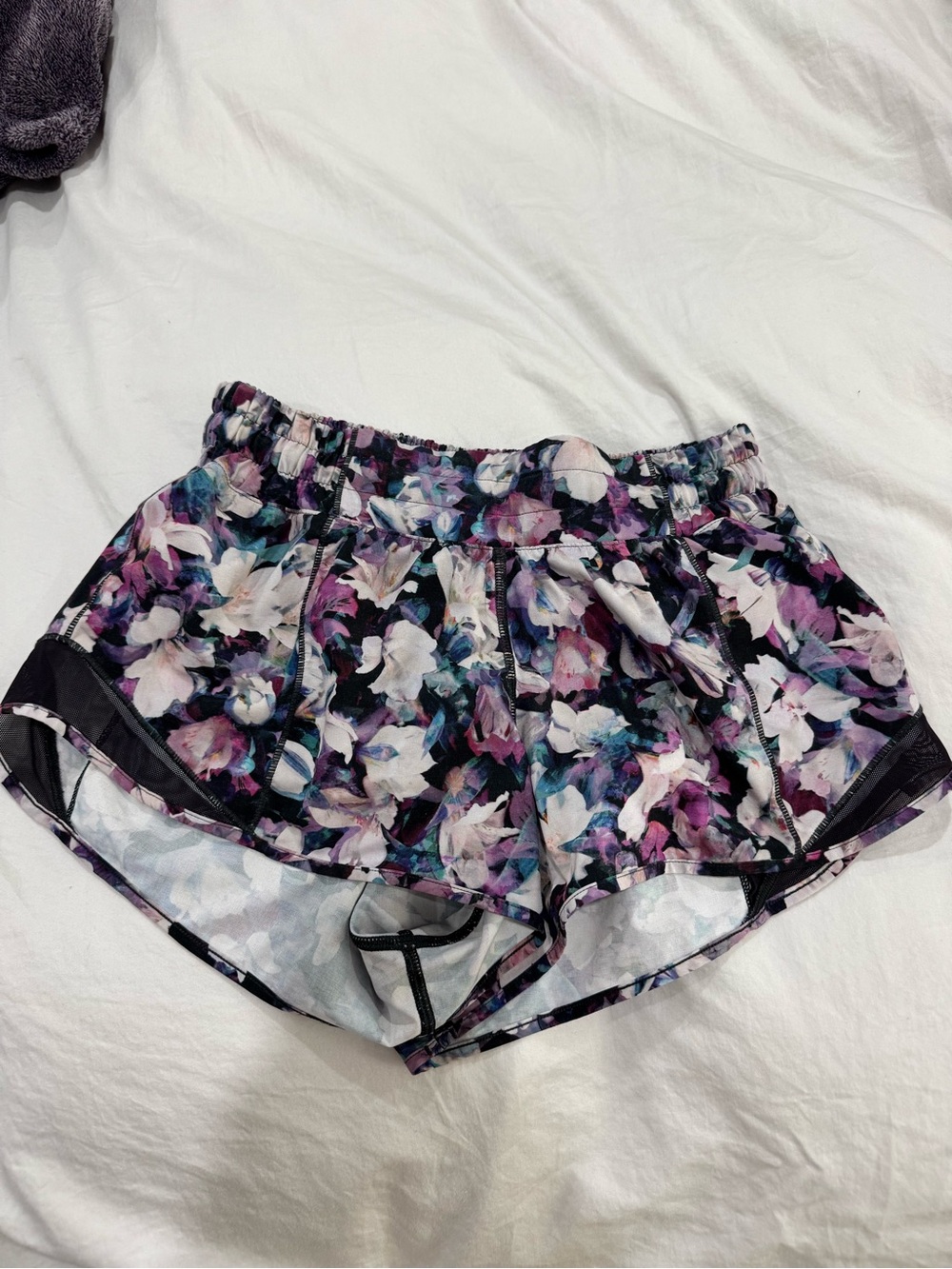 Lululemon Hotty Hot 2.5” Shorts